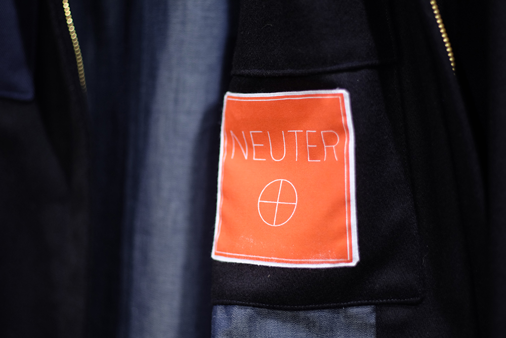 Neuter-Jacket-label